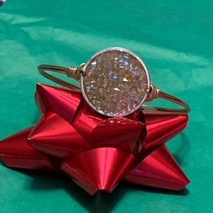 Bracelet (bangle type with latch)